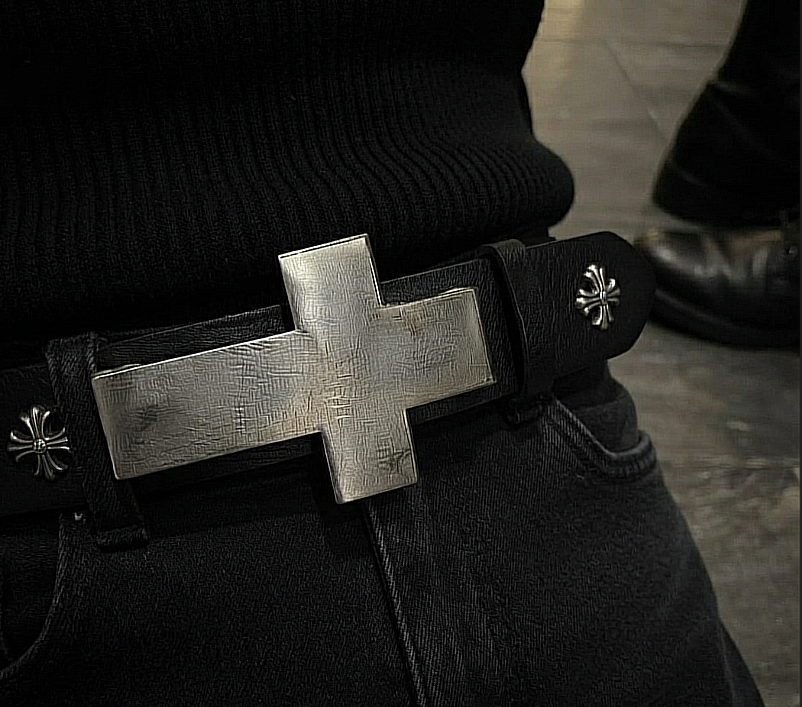 Sideways Cross Chrome Belt