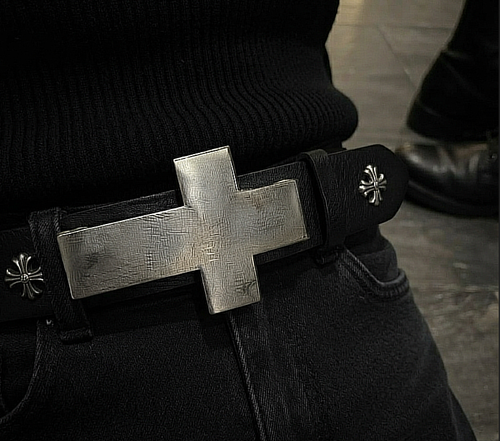 Sideways Cross Chrome Belt